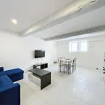 Apartament Eclat *