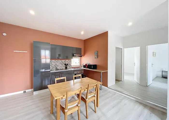 Eclat Apartment
