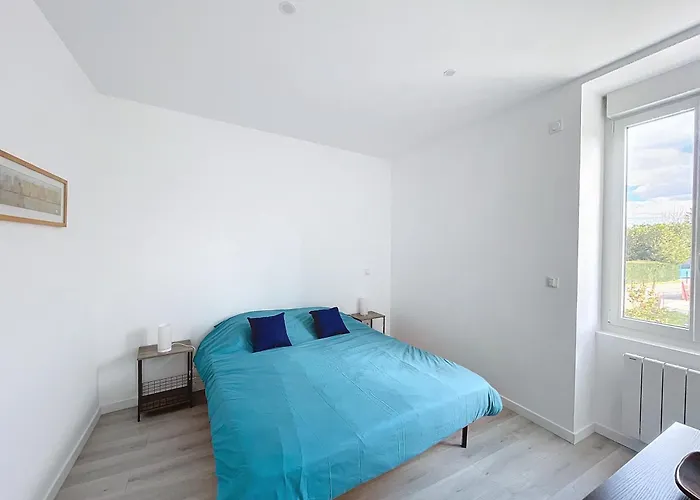 Eclat Apartment