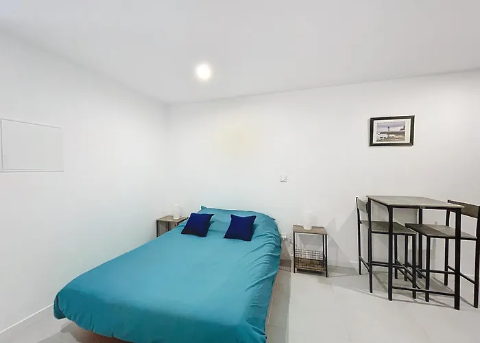 Eclat Apartment *